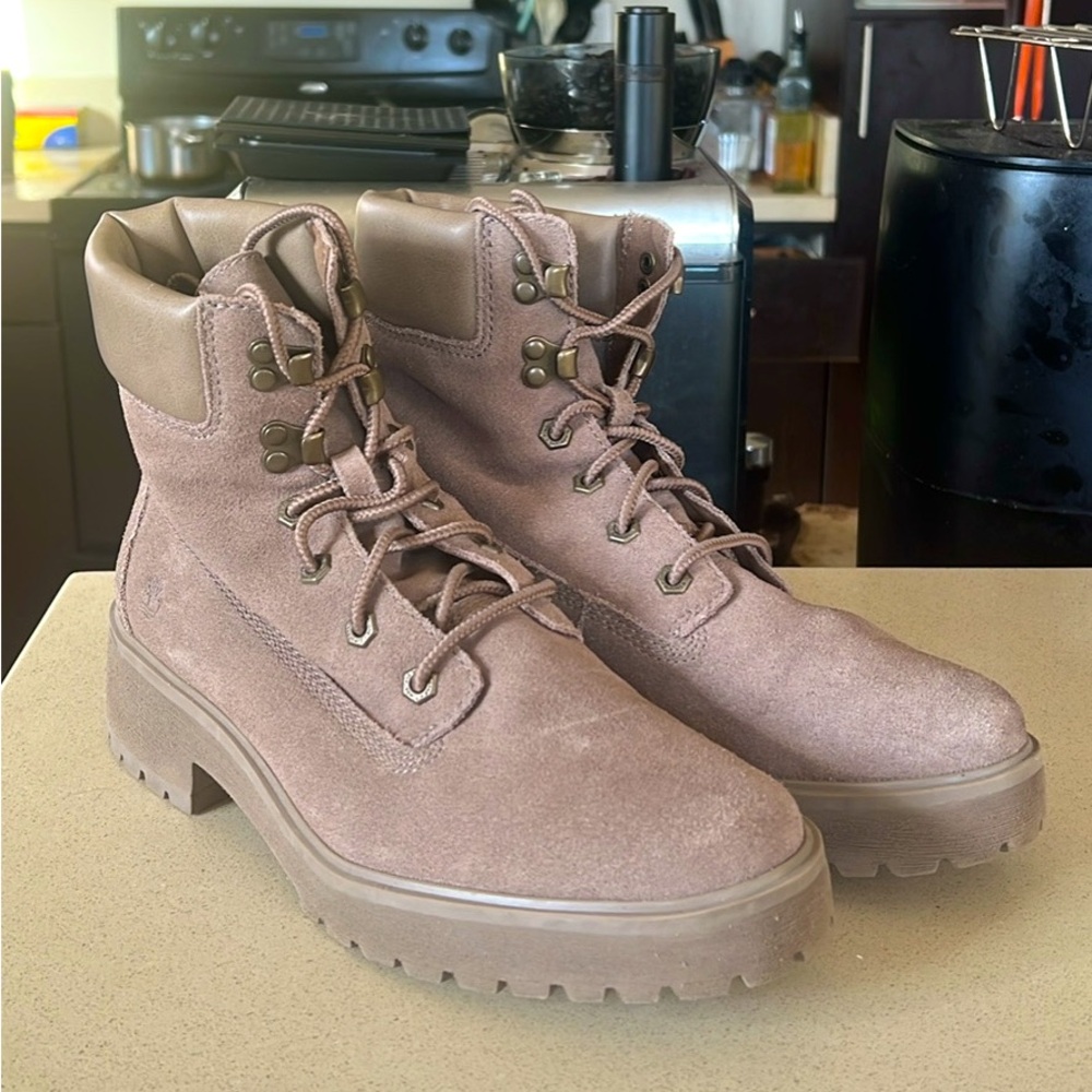 Timberland Boots (excellent condition)
